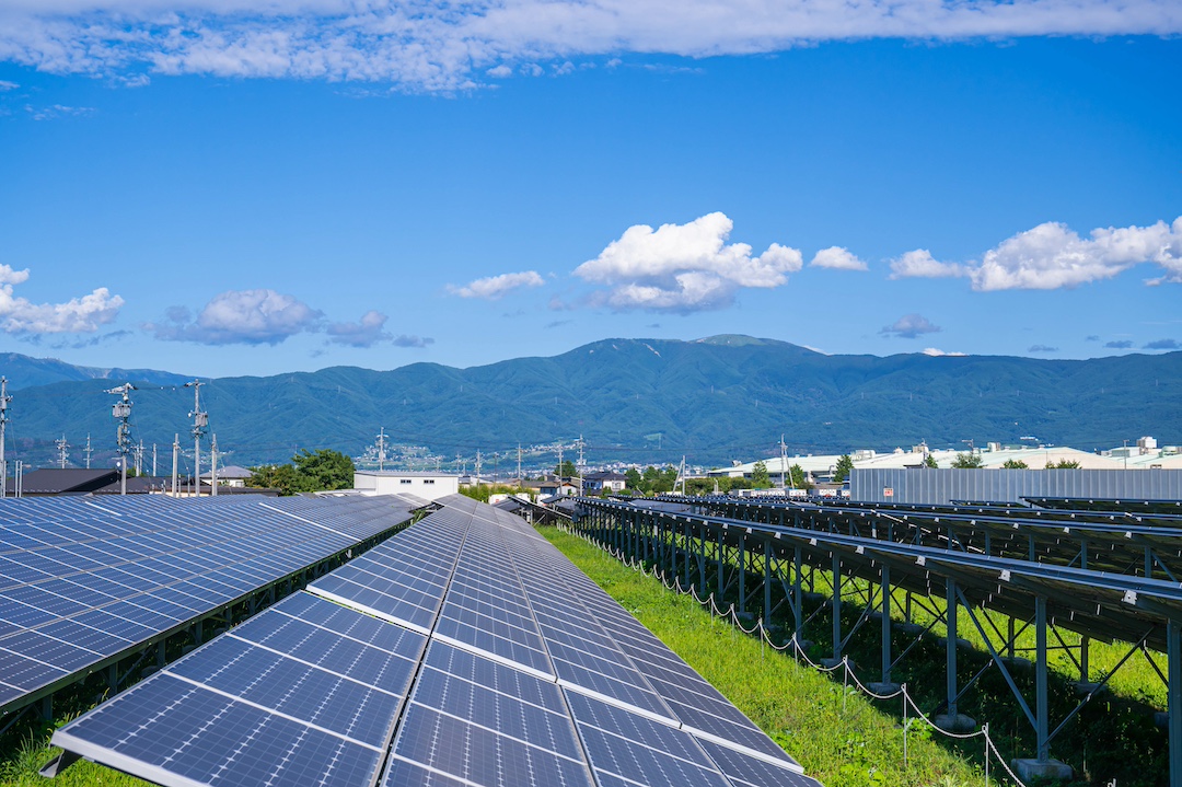 太陽光発電の家庭用と産業用の違い